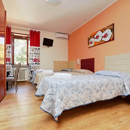 לינה וארוחת בוקר Antico Platano רומא