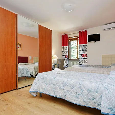 לינה וארוחת בוקר Antico Platano