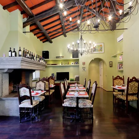 Antico Platano לינה וארוחת בוקר 4*